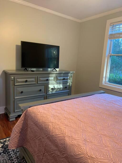 Entire Home! Waterfront And Trail-backing! Beaufort