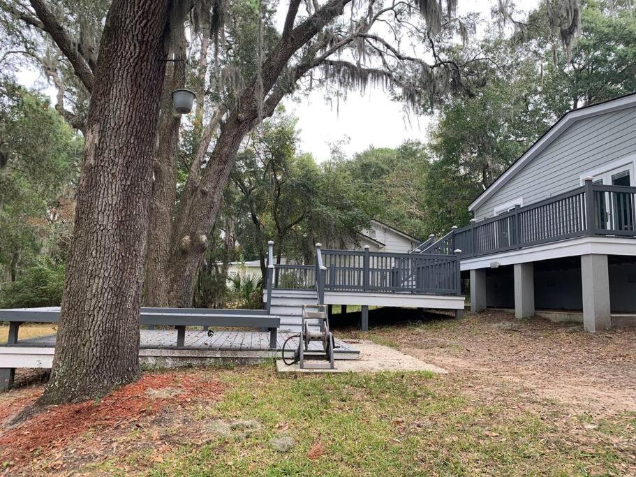 Entire Home! Waterfront And Trail-backing!
